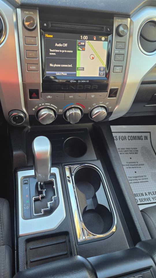 Toyota Tundra SR5 5.7L V8 FFV CrewMax 4WD 2017