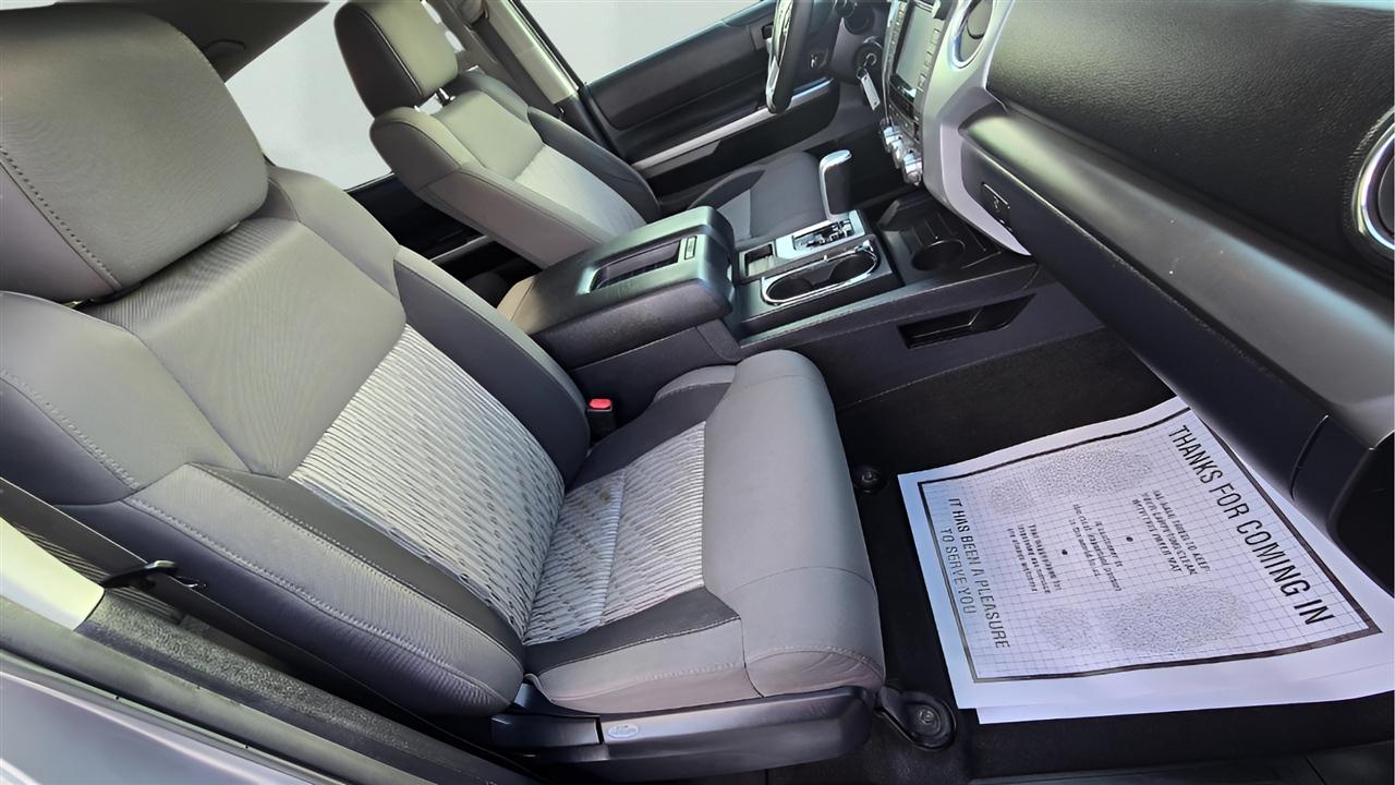 Toyota Tundra SR5 5.7L V8 FFV CrewMax 4WD 2017