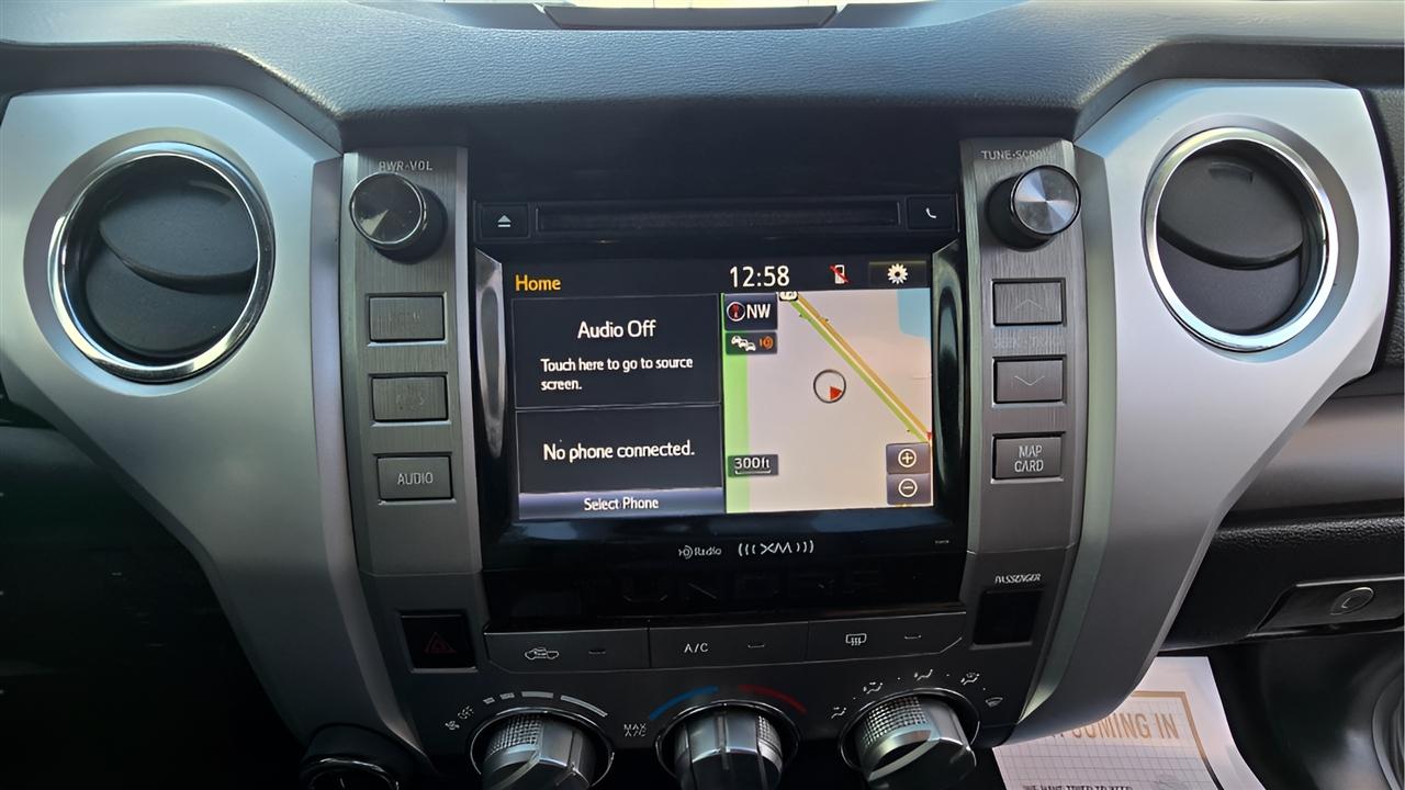 Toyota Tundra SR5 5.7L V8 FFV CrewMax 4WD 2017