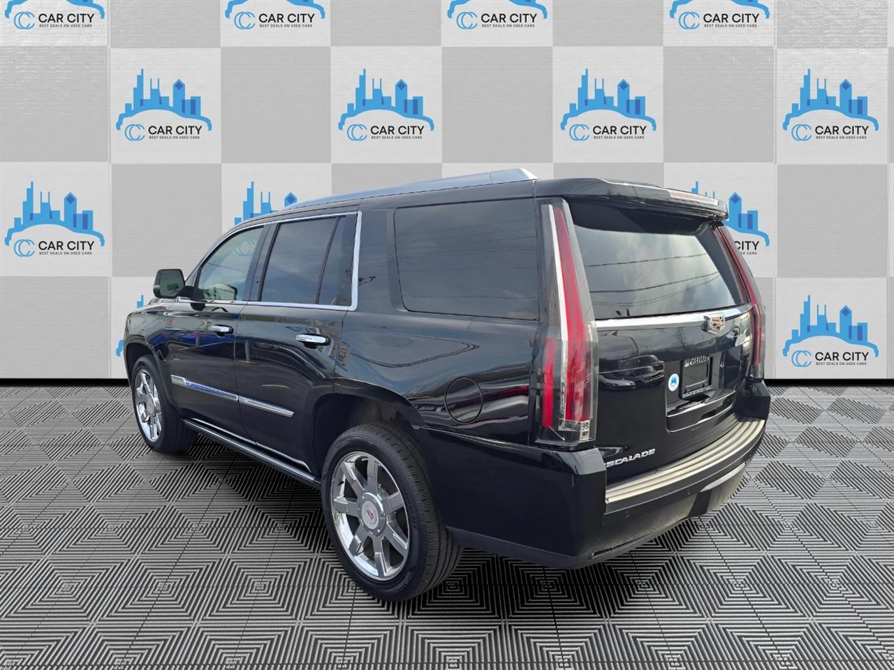 Cadillac Escalade Premium 4WD 2015