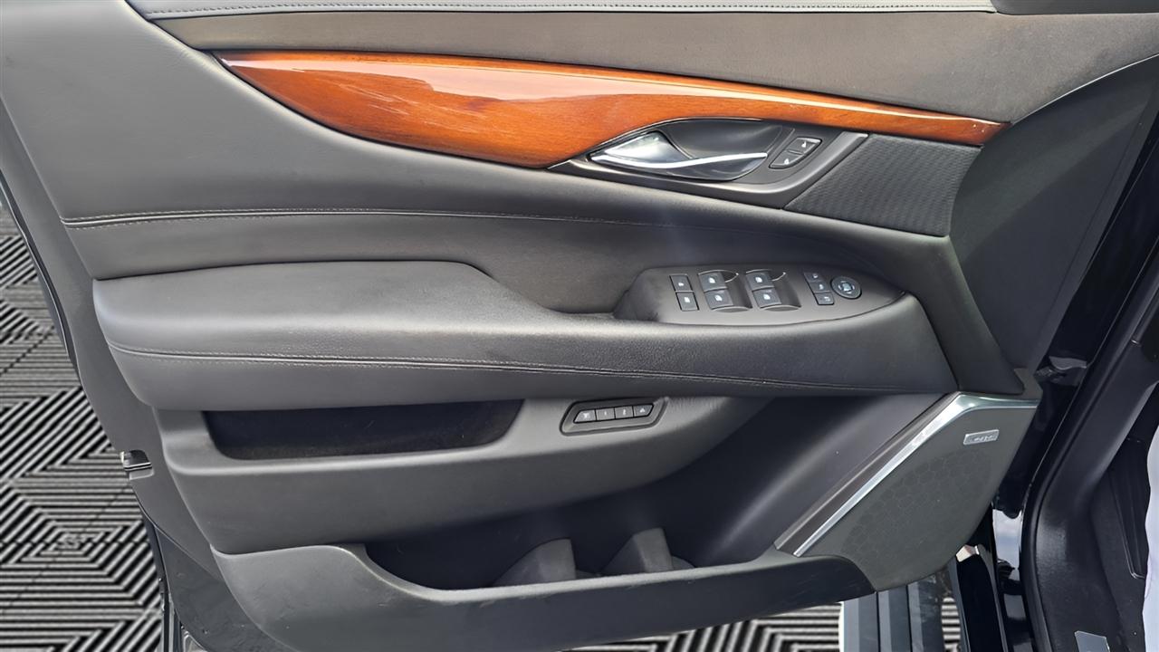 Cadillac Escalade Premium 4WD 2015