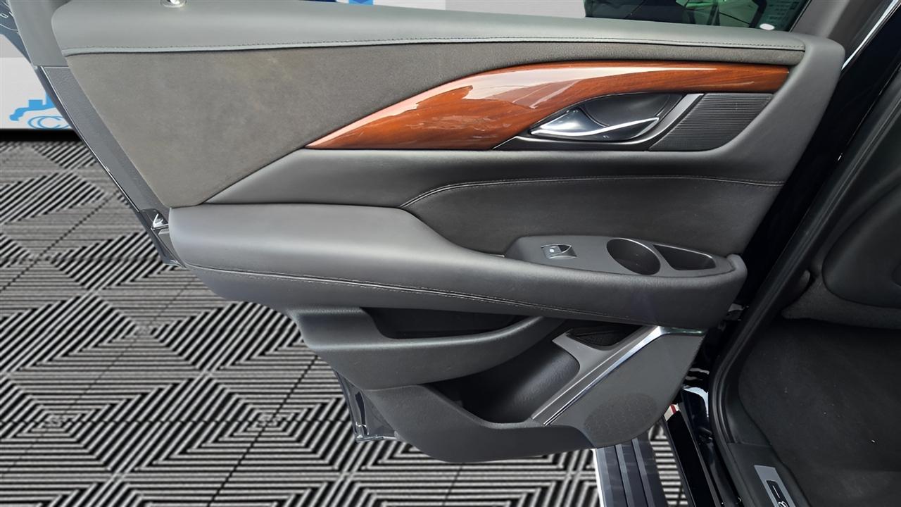 Cadillac Escalade Premium 4WD 2015