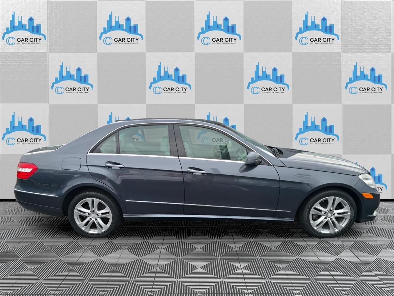 Mercedes-Benz E-Class E350 Sedan 4MATIC 2010