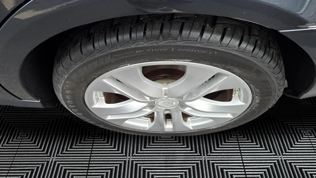 Mercedes-Benz E-Class E350 Sedan 4MATIC 2010