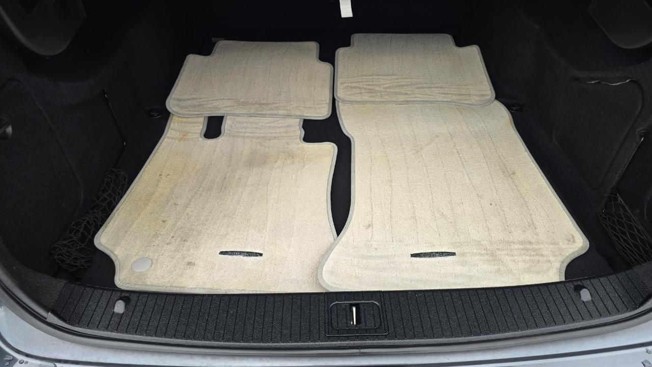 Mercedes-Benz E-Class E350 Sedan 4MATIC 2010