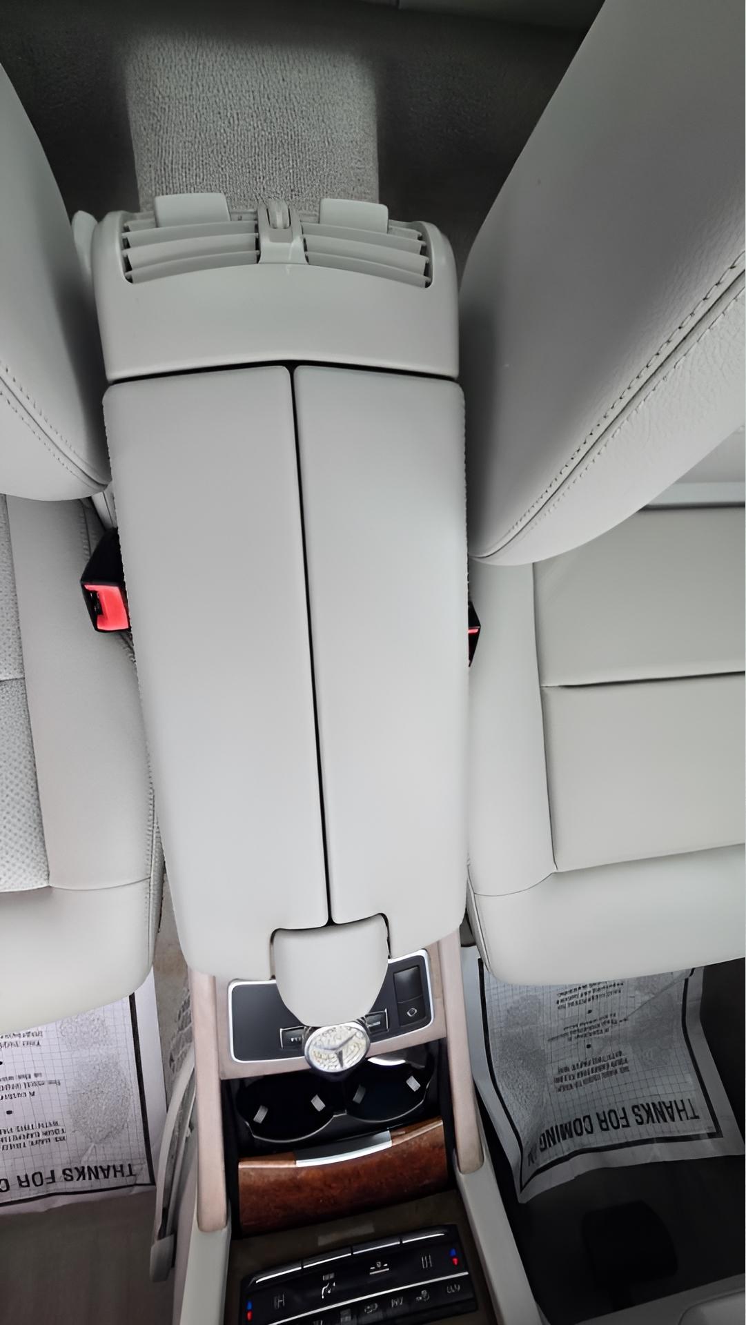 Mercedes-Benz E-Class E350 Sedan 4MATIC 2010