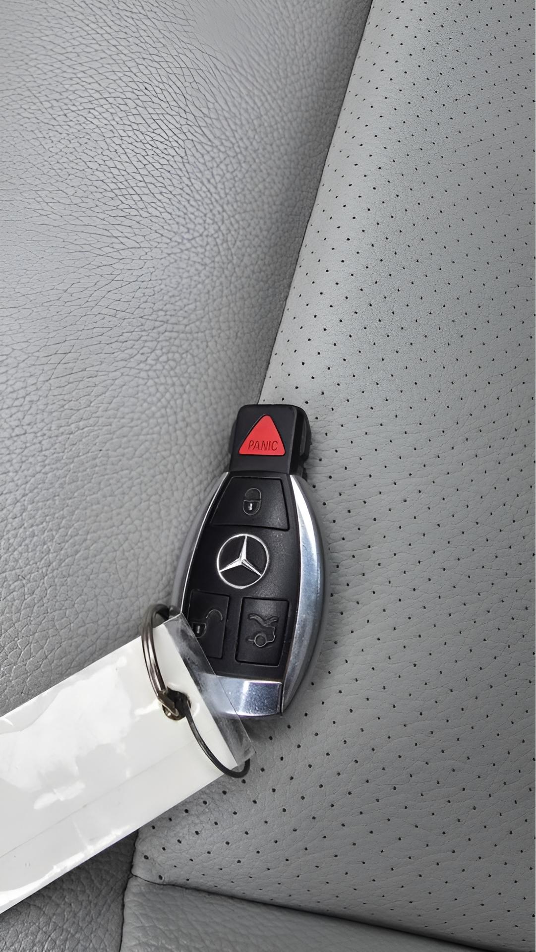 Mercedes-Benz E-Class E350 Sedan 4MATIC 2010