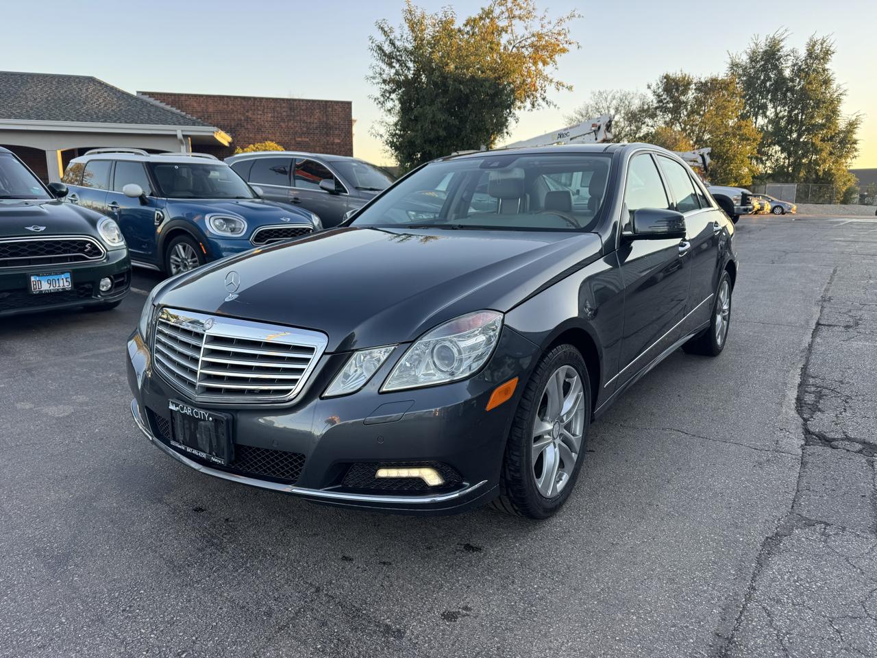 Mercedes-Benz E-Class E350 Sedan 4MATIC 2010