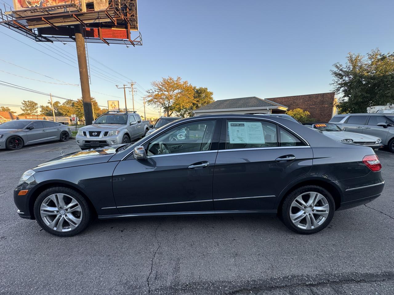 Mercedes-Benz E-Class E350 Sedan 4MATIC 2010