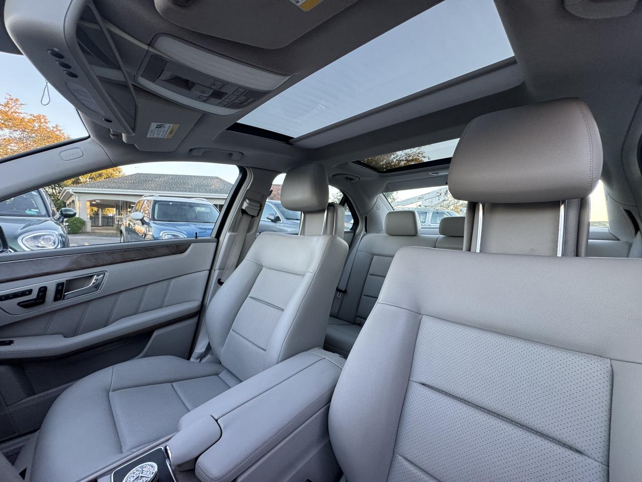 Mercedes-Benz E-Class E350 Sedan 4MATIC 2010