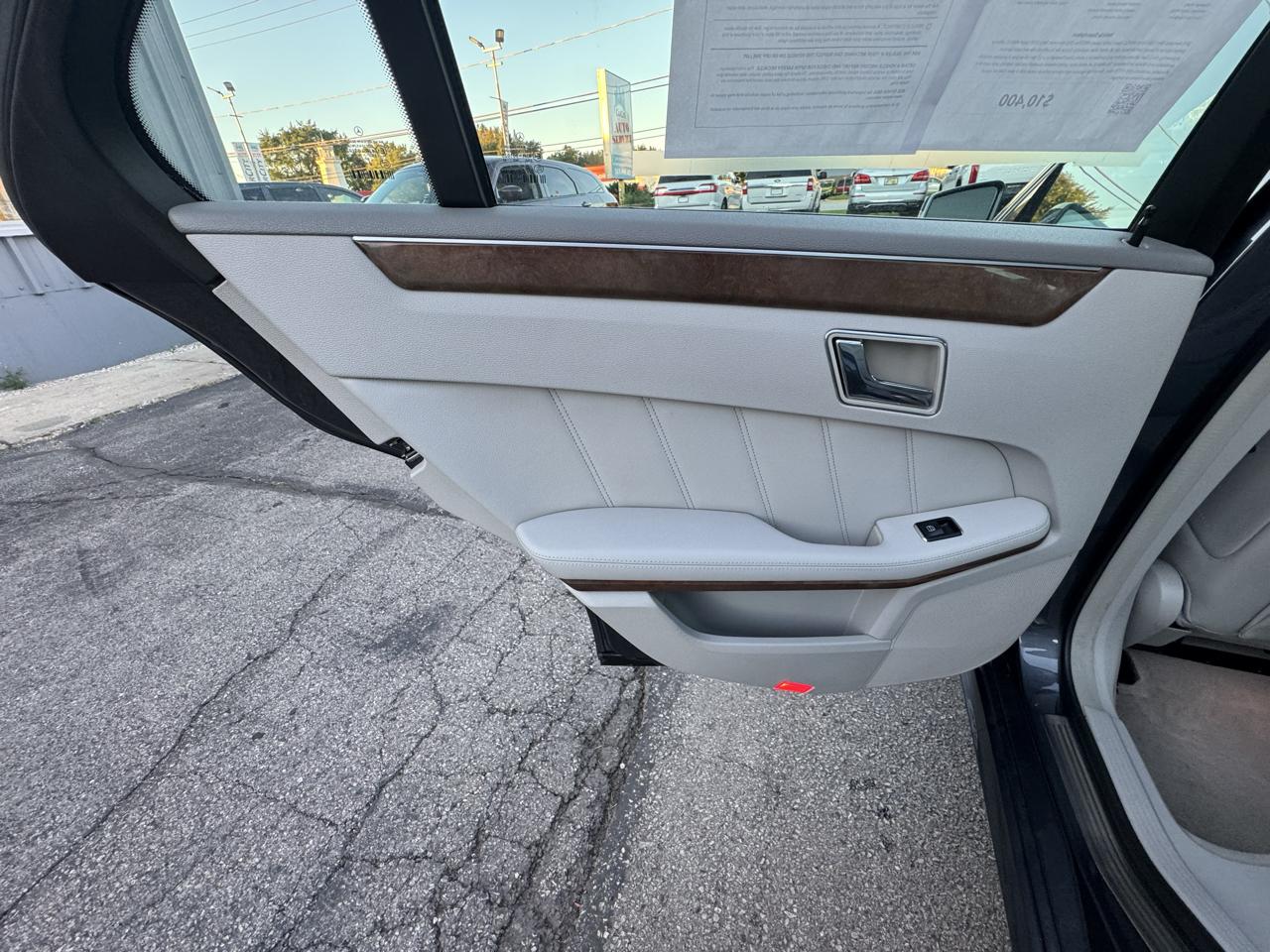 Mercedes-Benz E-Class E350 Sedan 4MATIC 2010