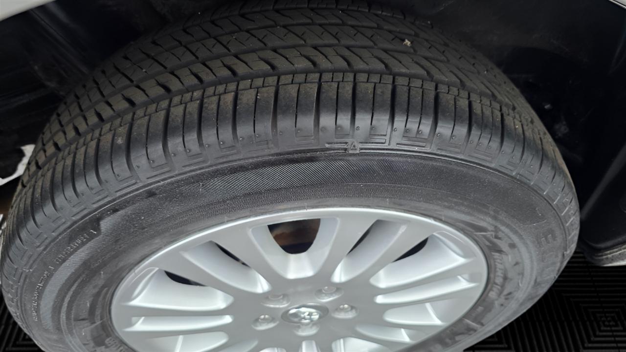 Toyota Sienna XLE FWD 2009