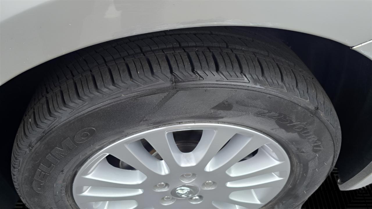 Toyota Sienna XLE FWD 2009