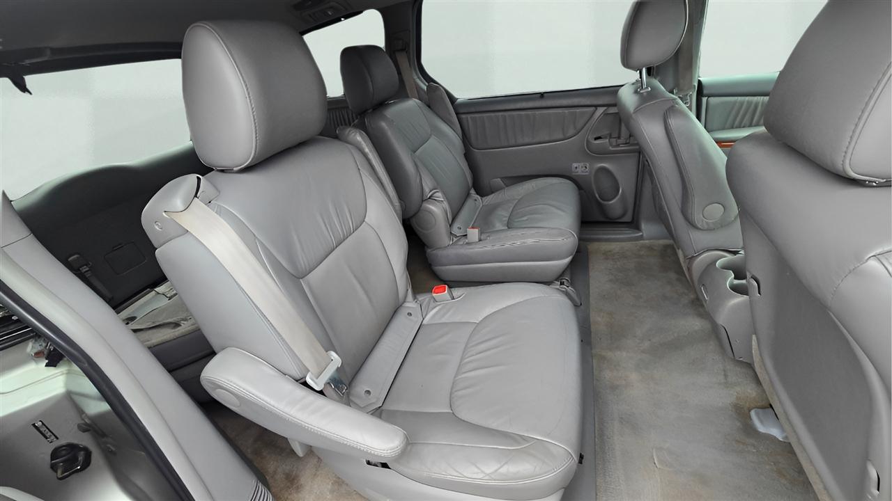 Toyota Sienna XLE FWD 2009