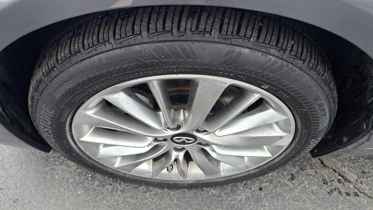 Infiniti Q50 3.0t LUXE AWD 2019