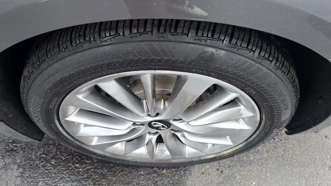 Infiniti Q50 3.0t LUXE AWD 2019