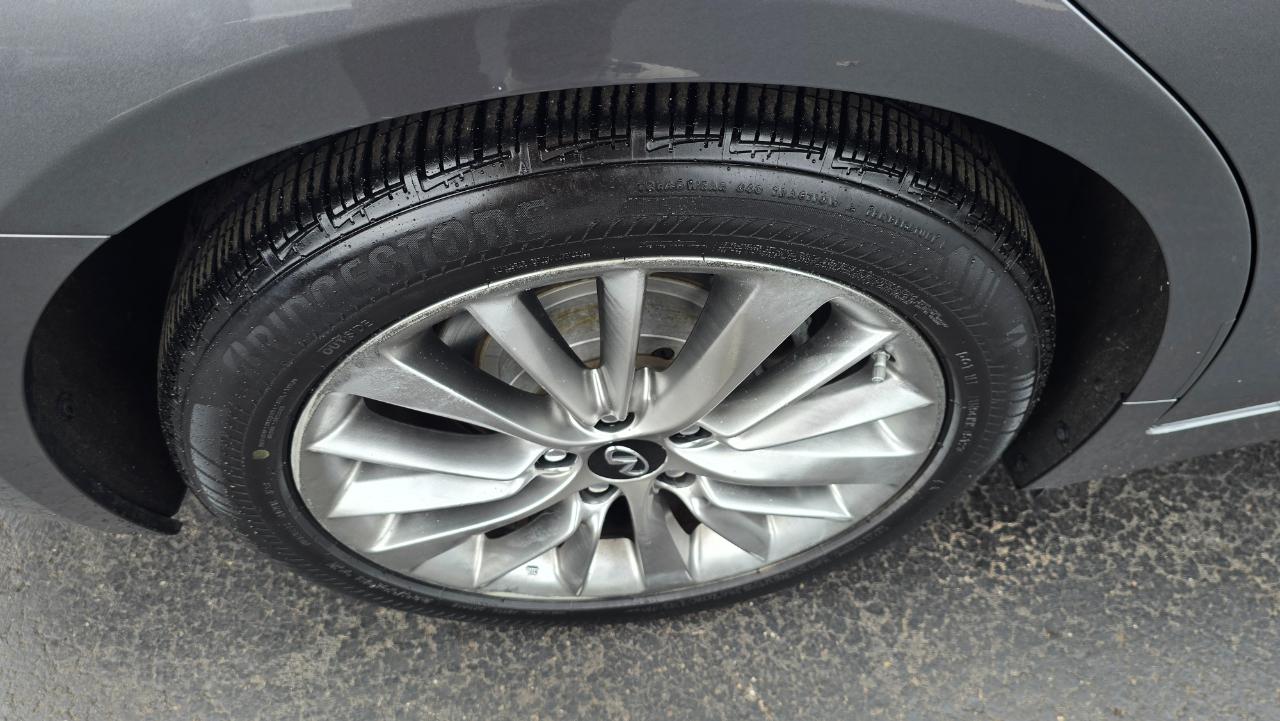 Infiniti Q50 3.0t LUXE AWD 2019