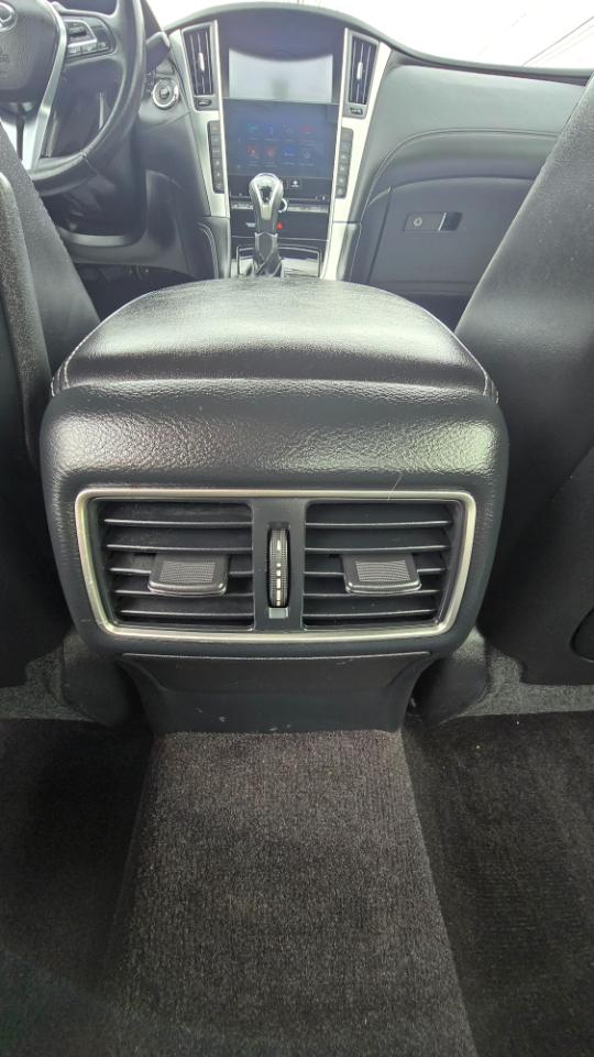 Infiniti Q50 3.0t LUXE AWD 2019