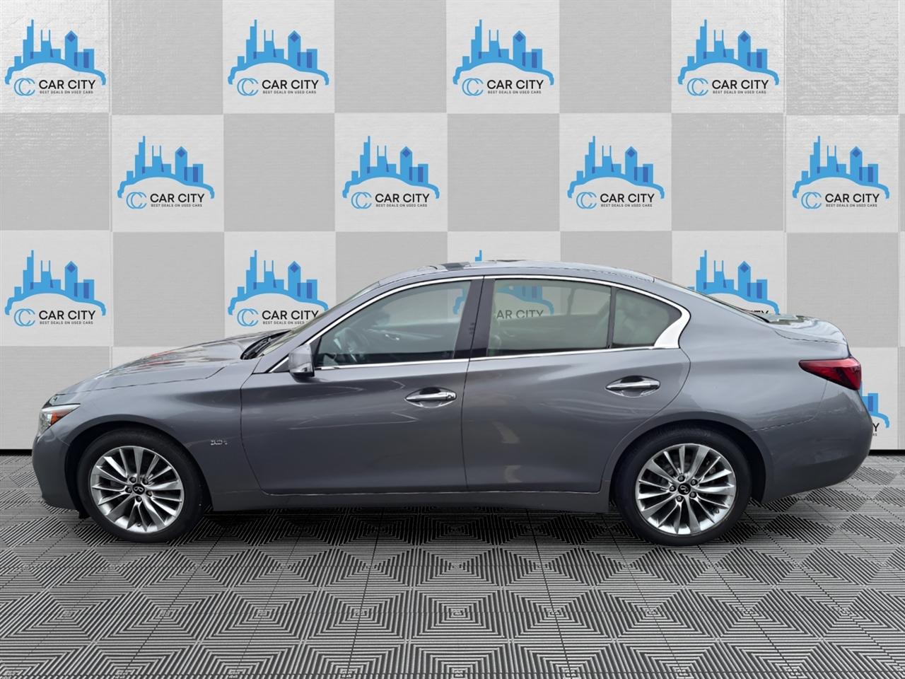 Infiniti Q50 3.0t LUXE AWD 2019