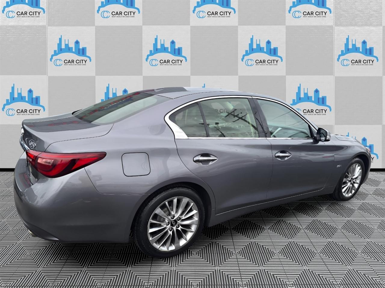 Infiniti Q50 3.0t LUXE AWD 2019