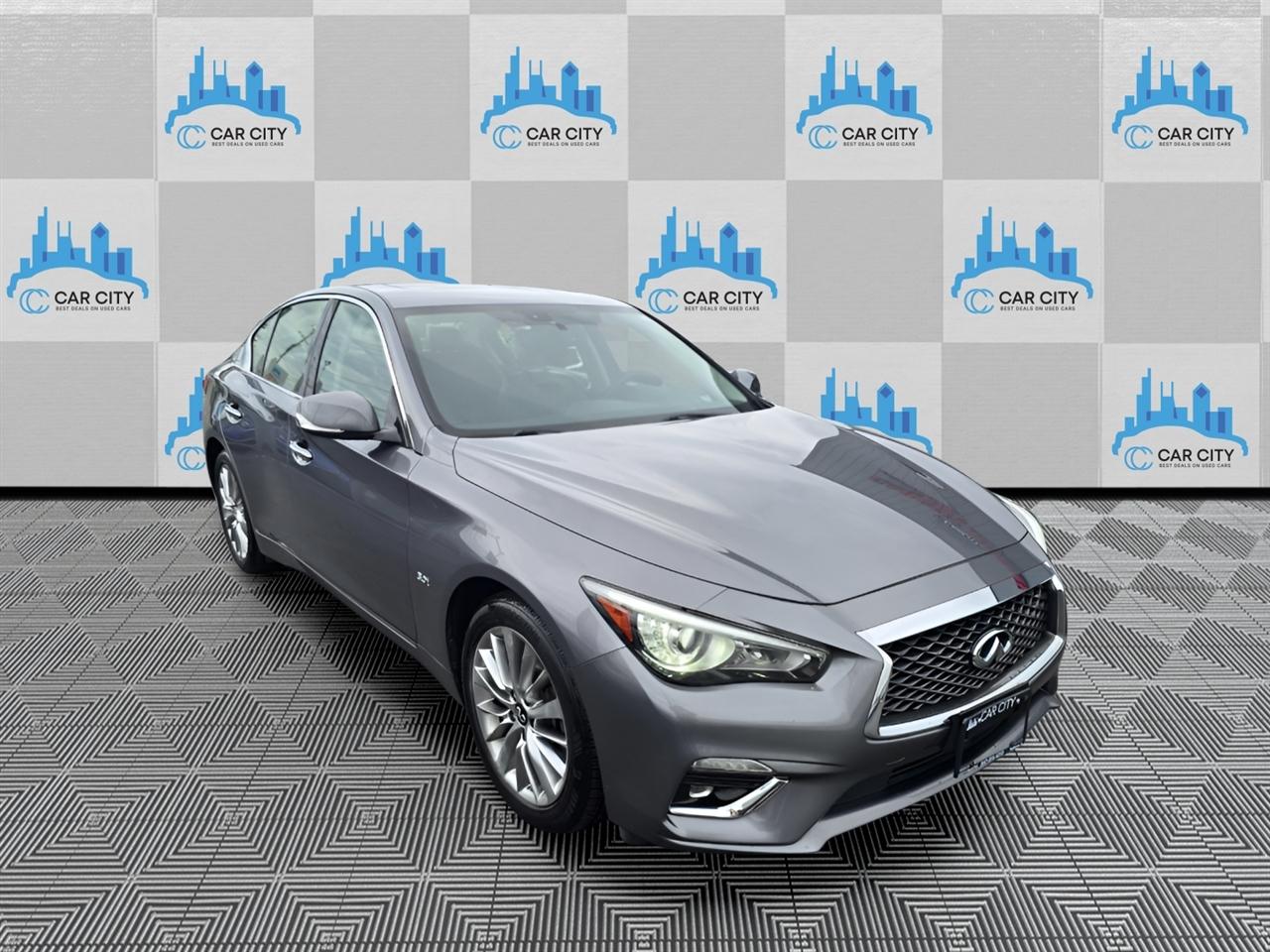 Infiniti Q50 3.0t LUXE AWD 2019