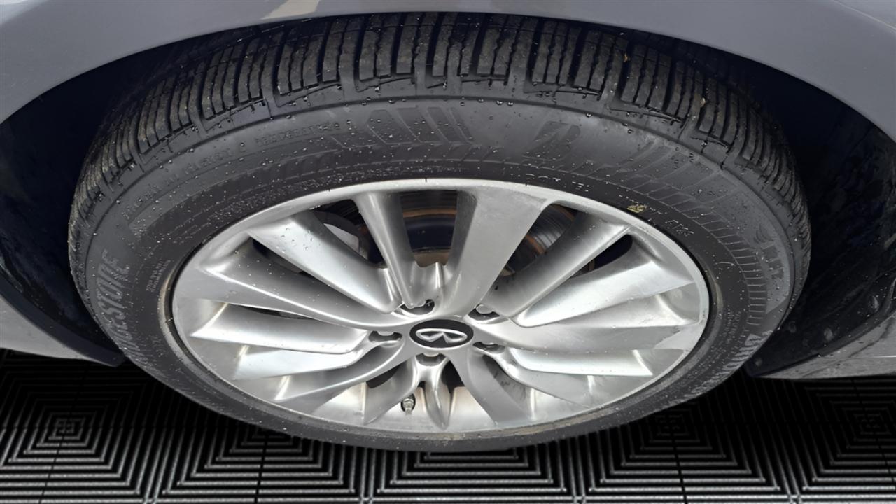 Infiniti Q50 3.0t LUXE AWD 2019