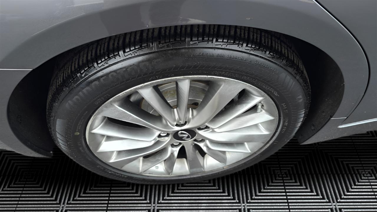 Infiniti Q50 3.0t LUXE AWD 2019