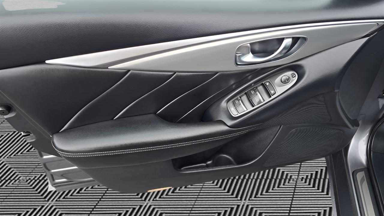 Infiniti Q50 3.0t LUXE AWD 2019