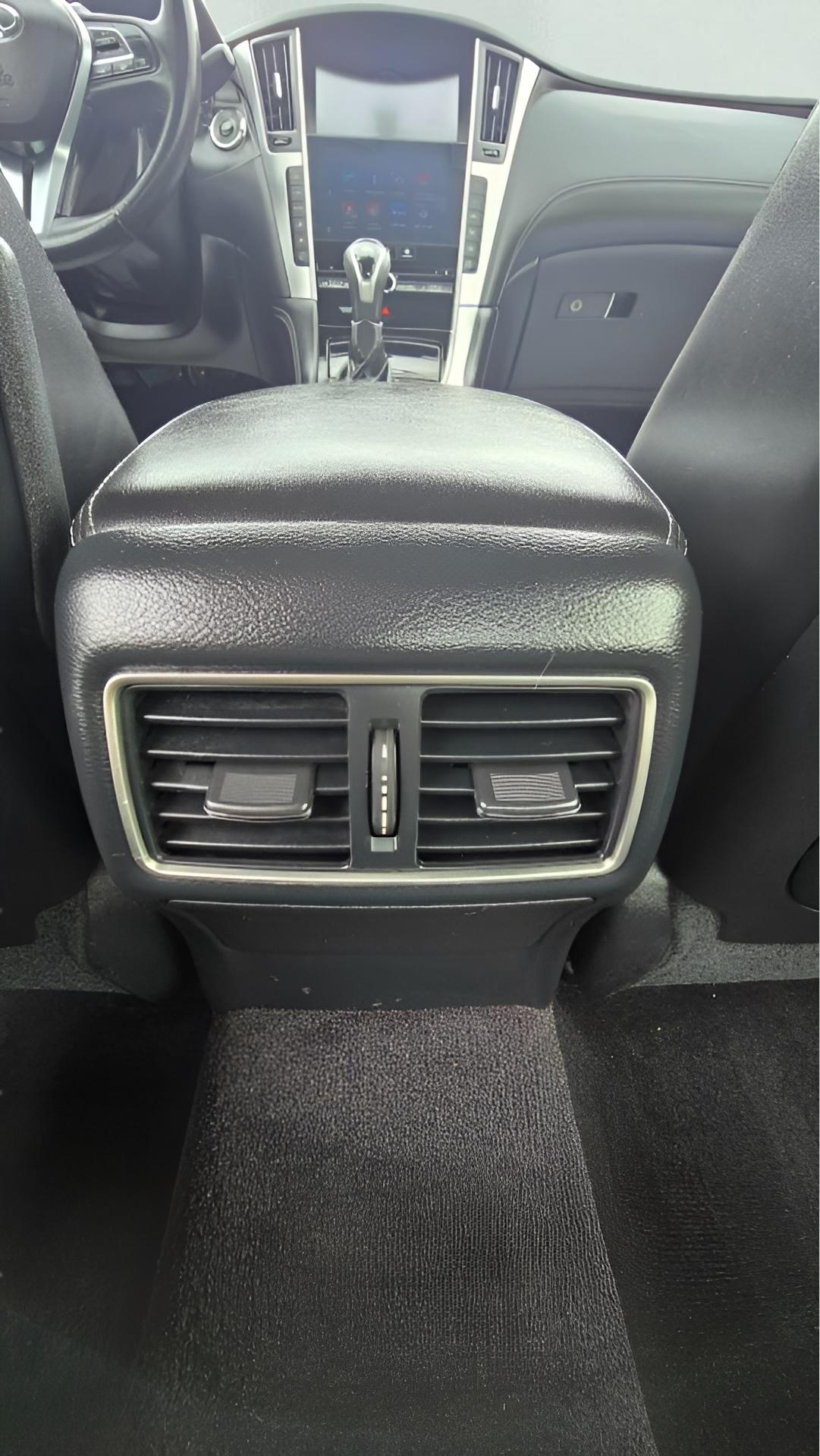 Infiniti Q50 3.0t LUXE AWD 2019