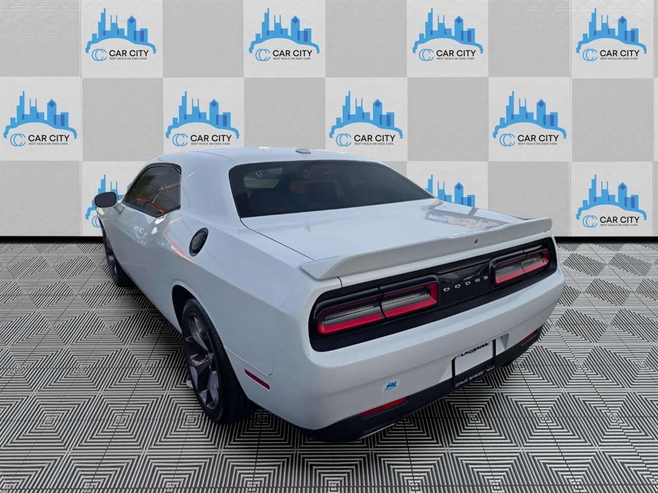 Dodge Challenger SXT 2018