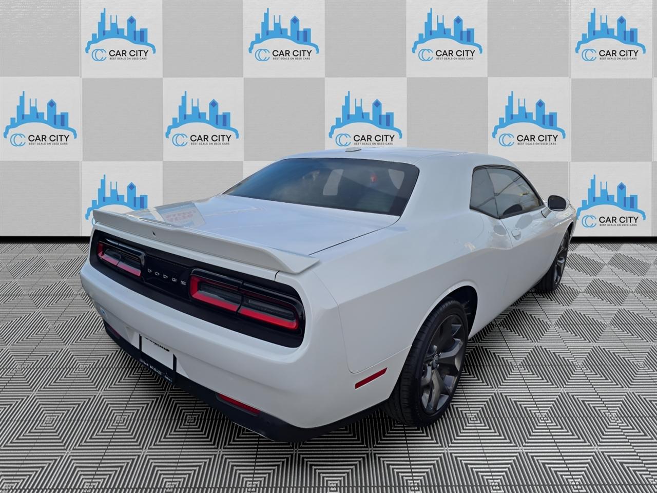 Dodge Challenger SXT 2018