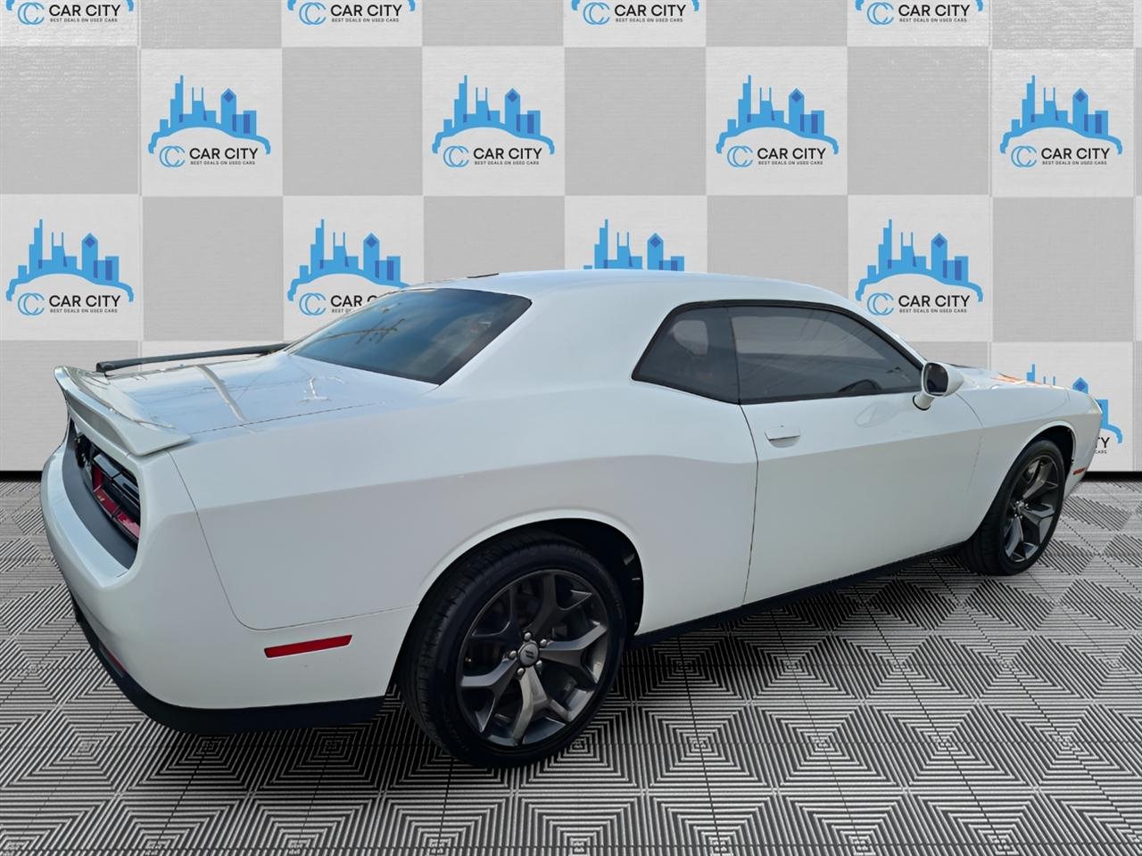 Dodge Challenger SXT 2018