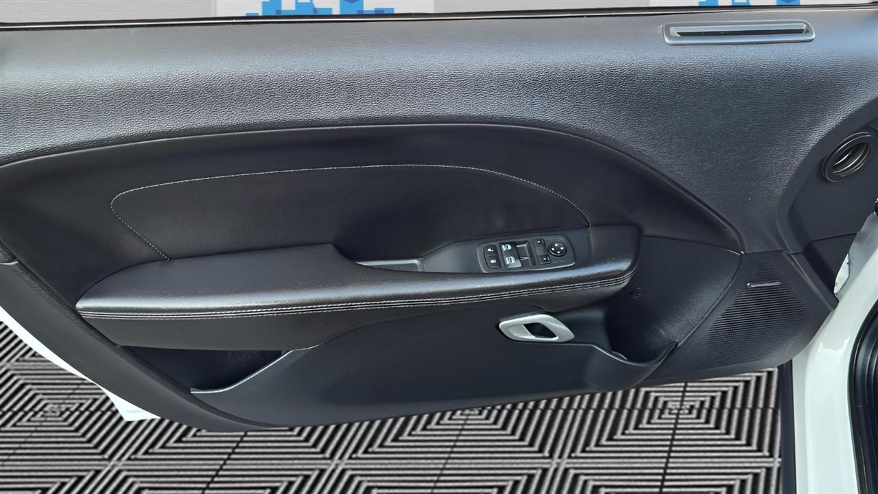 Dodge Challenger SXT 2018