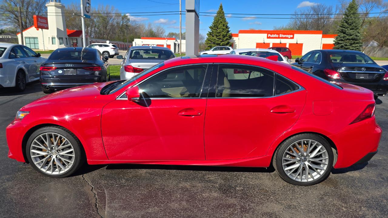 Lexus IS 300 AWD 2016