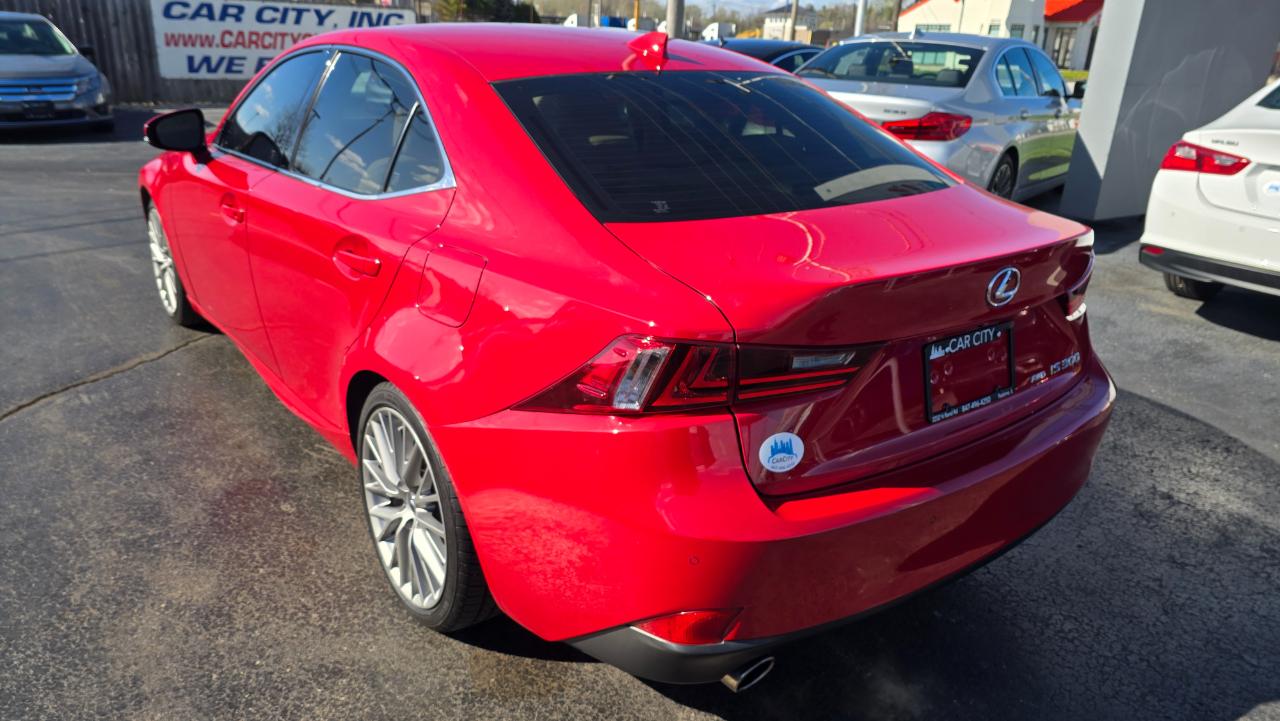 Lexus IS 300 AWD 2016