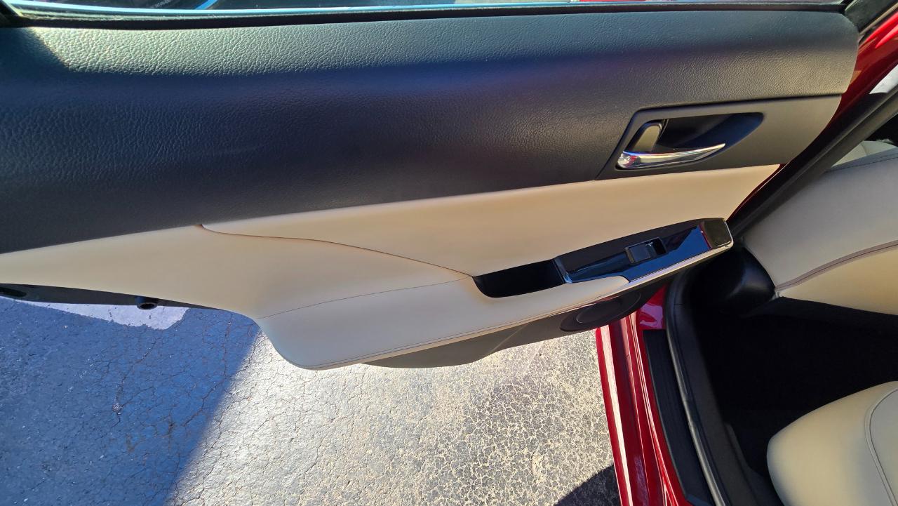 Lexus IS 300 AWD 2016