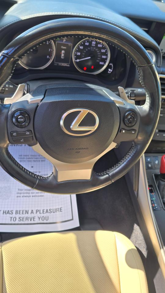 Lexus IS 300 AWD 2016