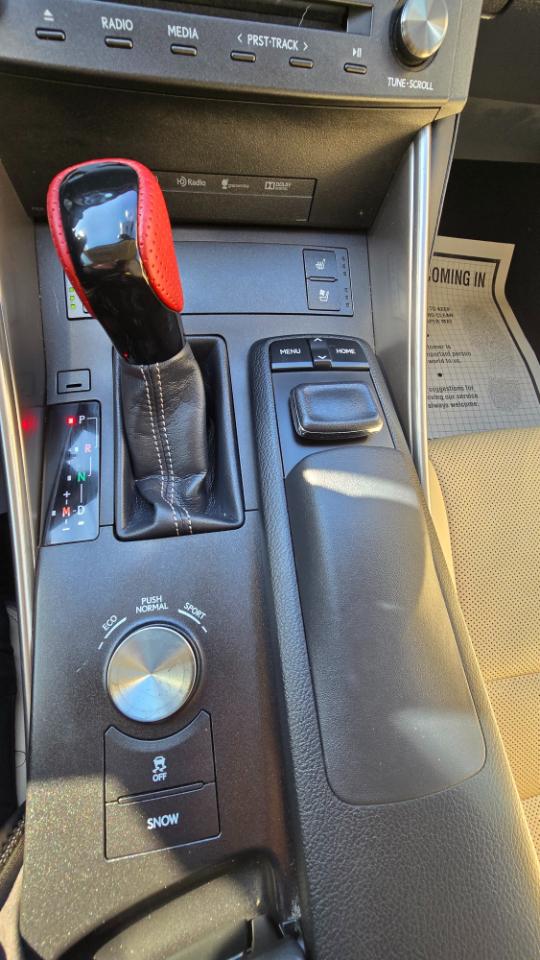 Lexus IS 300 AWD 2016