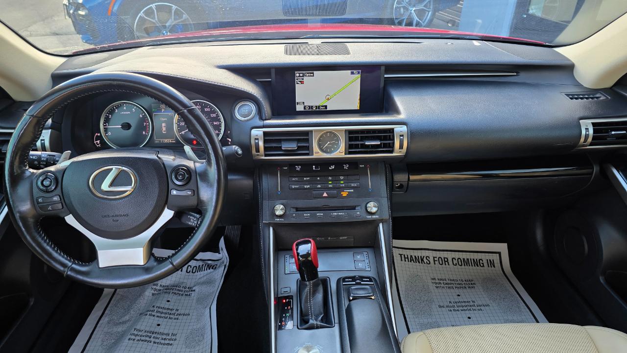 Lexus IS 300 AWD 2016