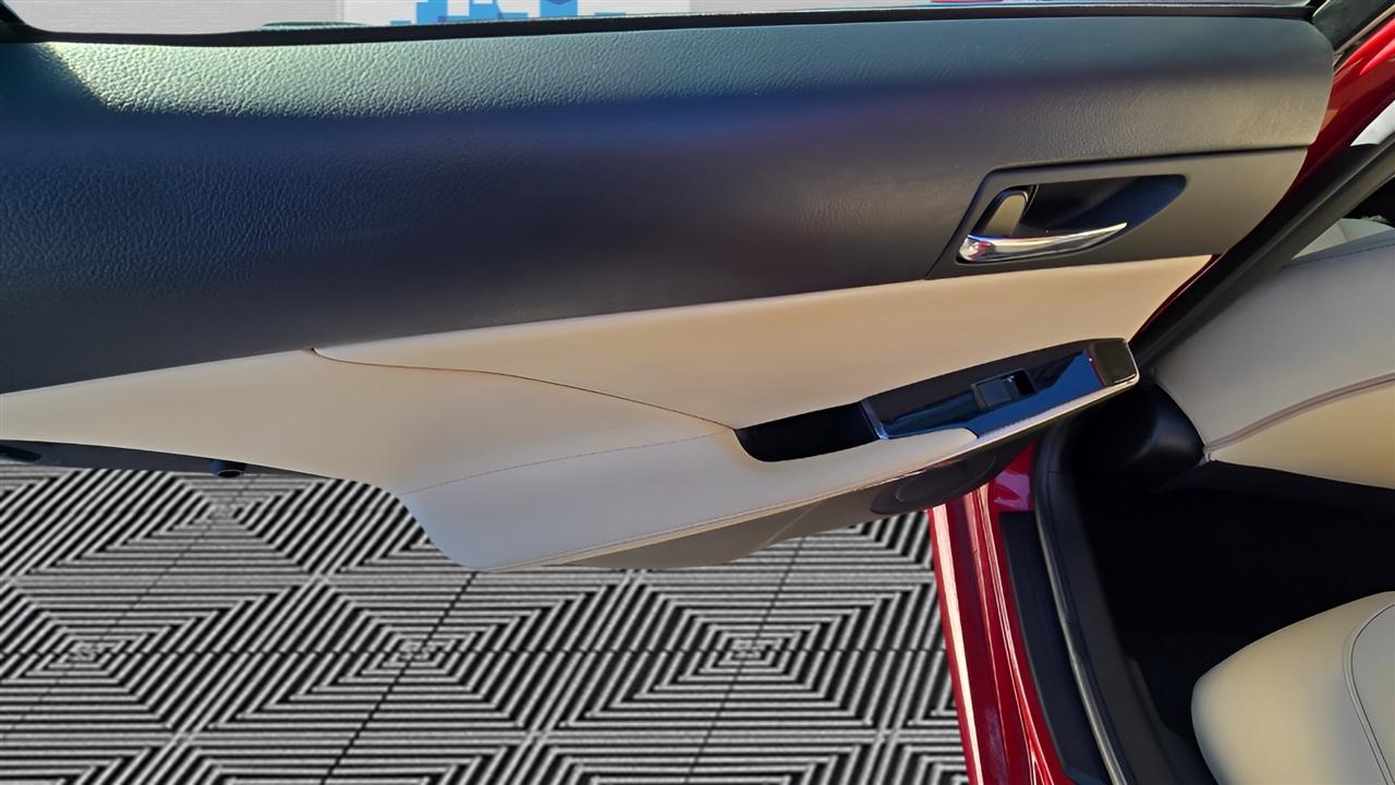 Lexus IS 300 AWD 2016