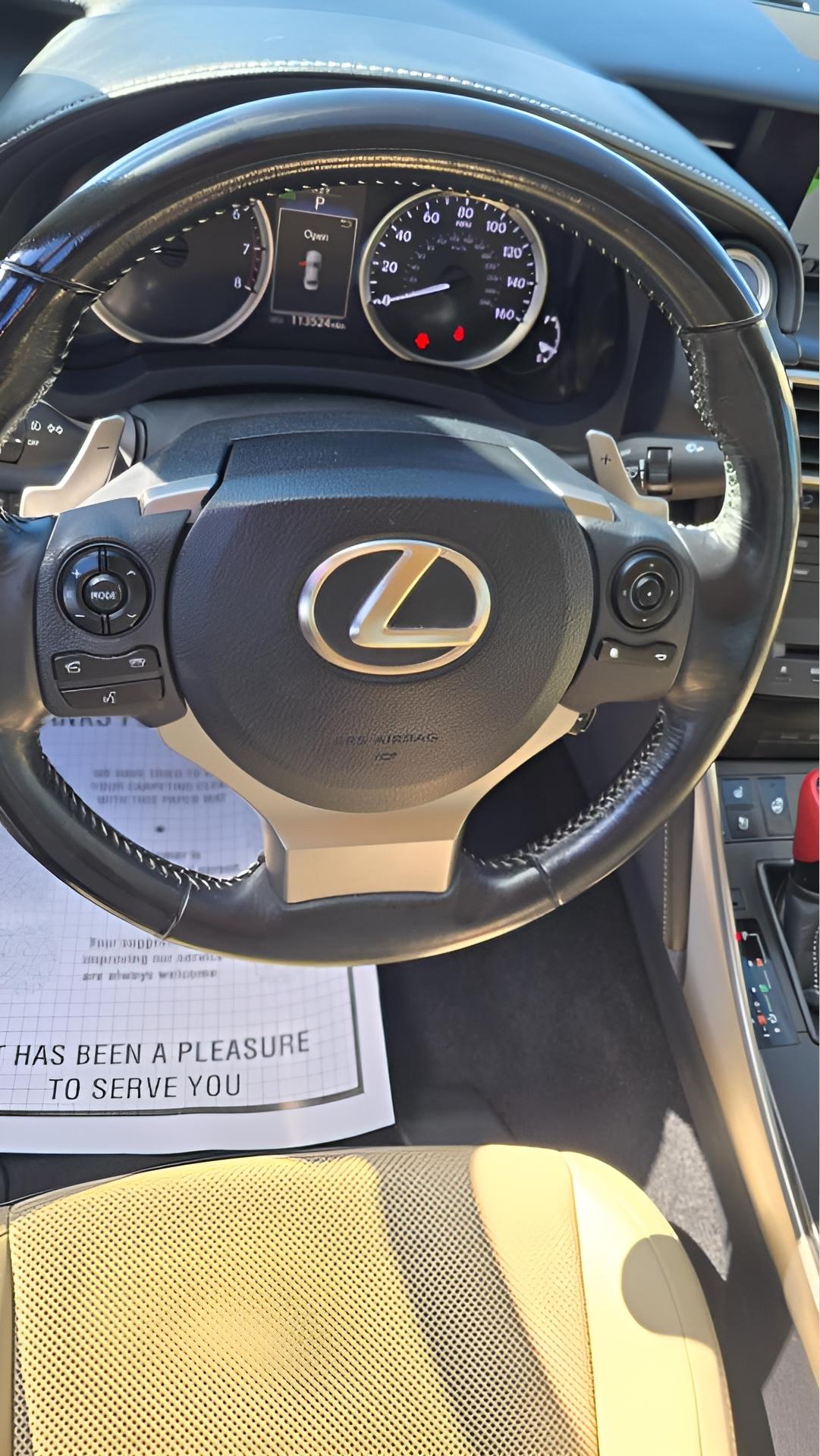 Lexus IS 300 AWD 2016