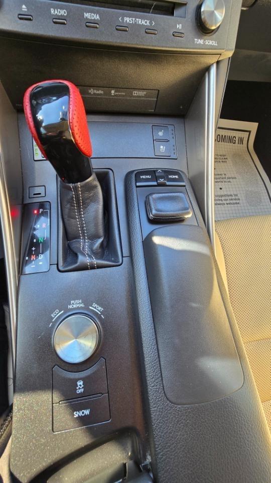 Lexus IS 300 AWD 2016