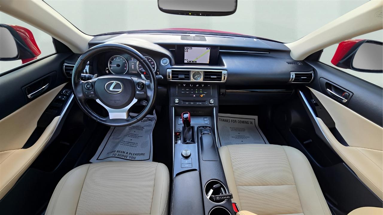 Lexus IS 300 AWD 2016