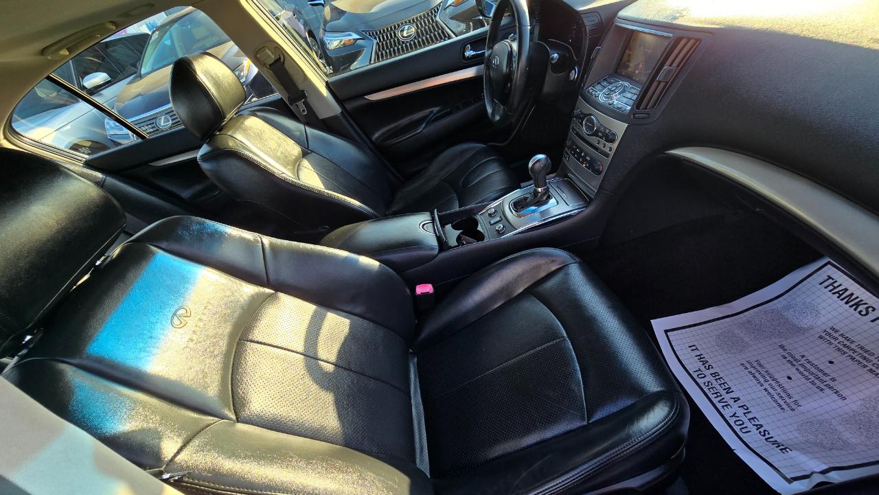 Infiniti G Sedan G37x AWD 2011