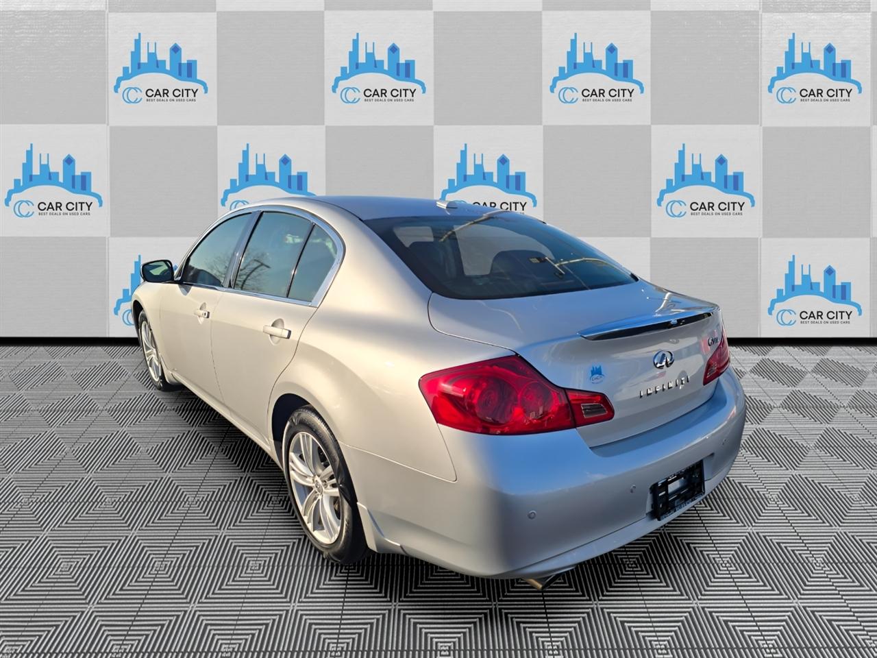 Infiniti G Sedan G37x AWD 2011