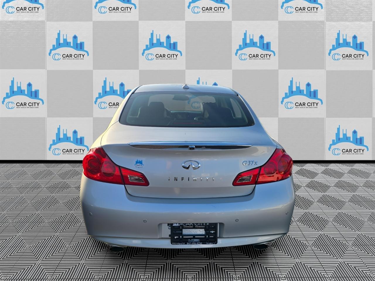 Infiniti G Sedan G37x AWD 2011