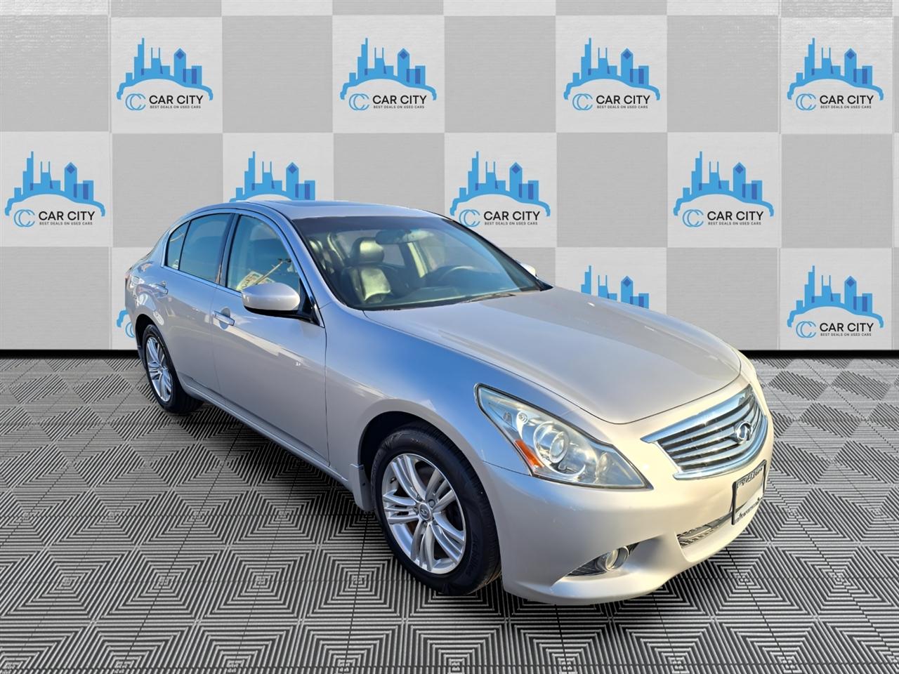 Infiniti G Sedan G37x AWD 2011