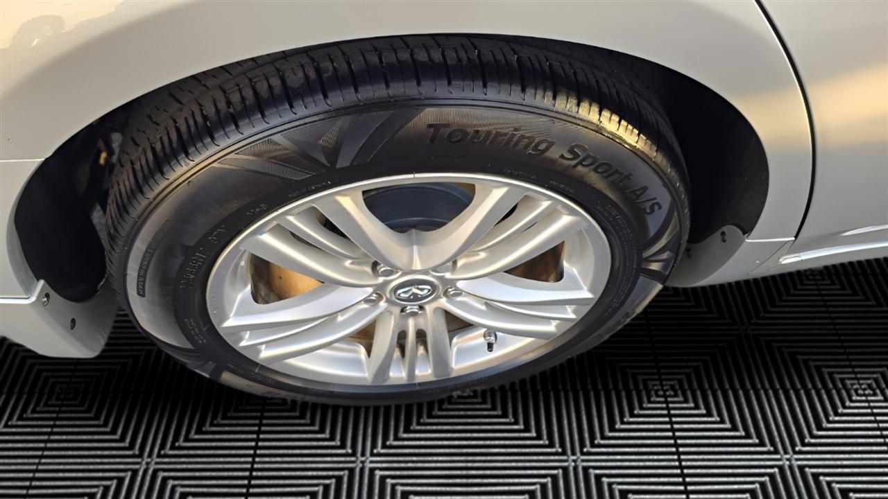 Infiniti G Sedan G37x AWD 2011