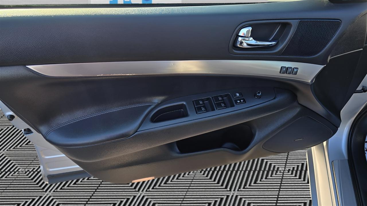 Infiniti G Sedan G37x AWD 2011