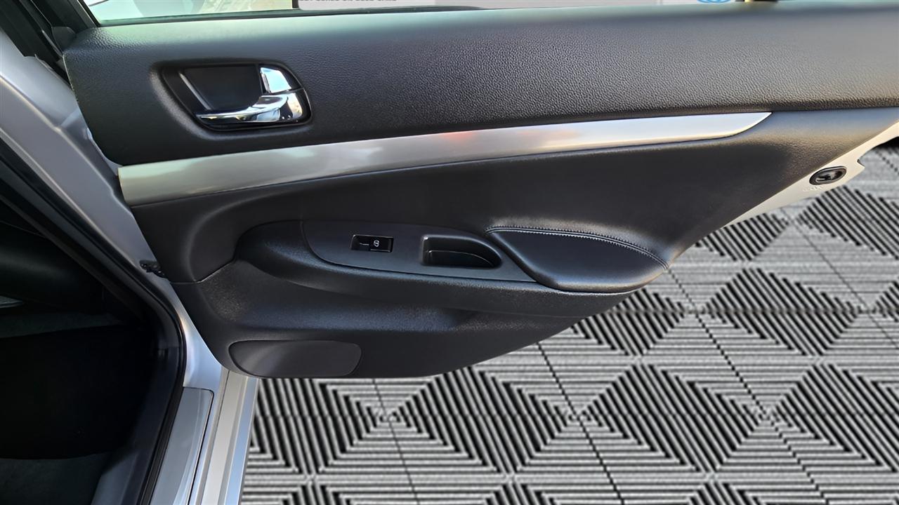 Infiniti G Sedan G37x AWD 2011